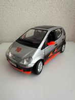 Mercedes A klasse F1 Coulthard 1/18 Maisto nieuwstaat!, Hobby en Vrije tijd, Modelauto's | 1:18, Ophalen of Verzenden, Zo goed als nieuw