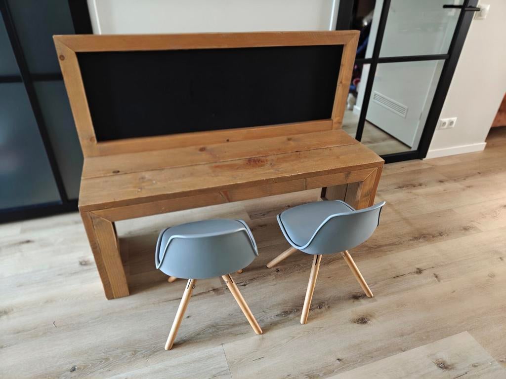 Knutseltafel met krijtbord en 2 stoeltjes, Ophalen, Gebruikt, Tafel(s) en Stoel(en)