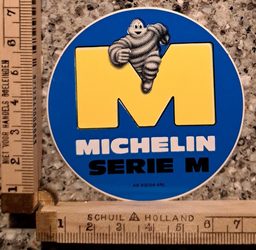 Vintage sticker Michelin mannetje autoband Serie M, Ophalen of Verzenden, Zo goed als nieuw