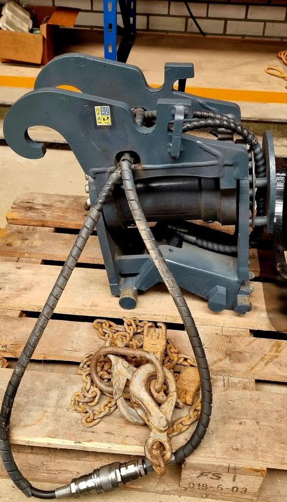Hydraulisch 90° kantelbaar CW05 kantelstuk, Zakelijke goederen, Machines en Bouw | Kranen en Graafmachines, Ophalen of Verzenden