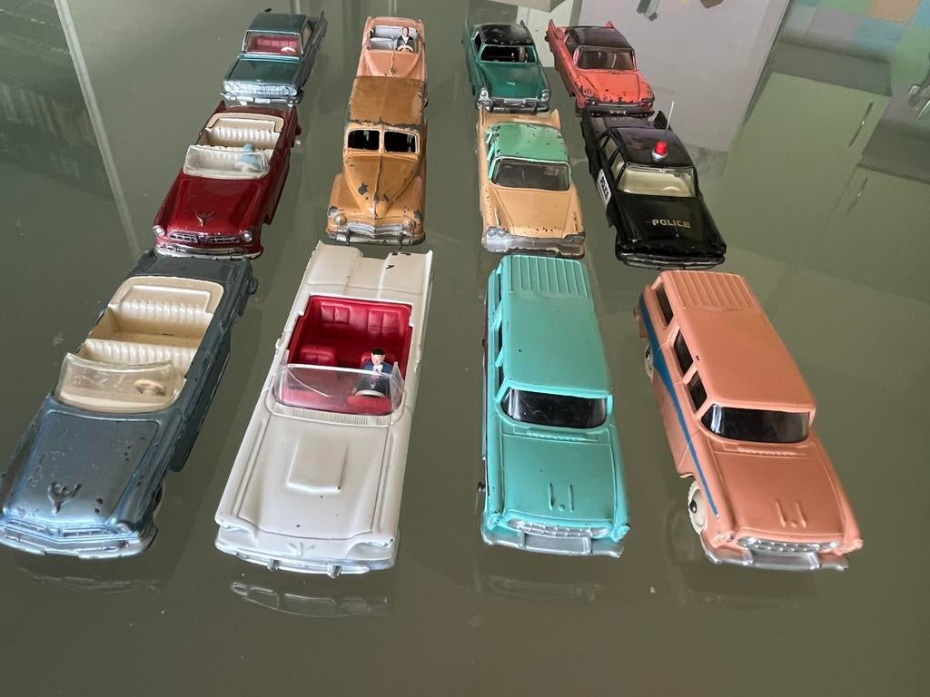 12xDINKY TOYS amerikaanse merken, Hobby en Vrije tijd, Modelauto's | 1:43, Ophalen of Verzenden, Zo goed als nieuw, Auto, Dinky Toys
