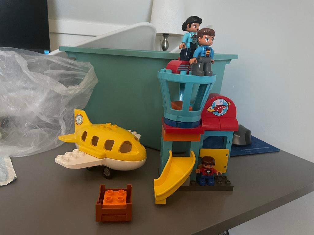 Duplo vliegveld met extra vliegtuigje, Ophalen of Verzenden, Zo goed als nieuw, Duplo