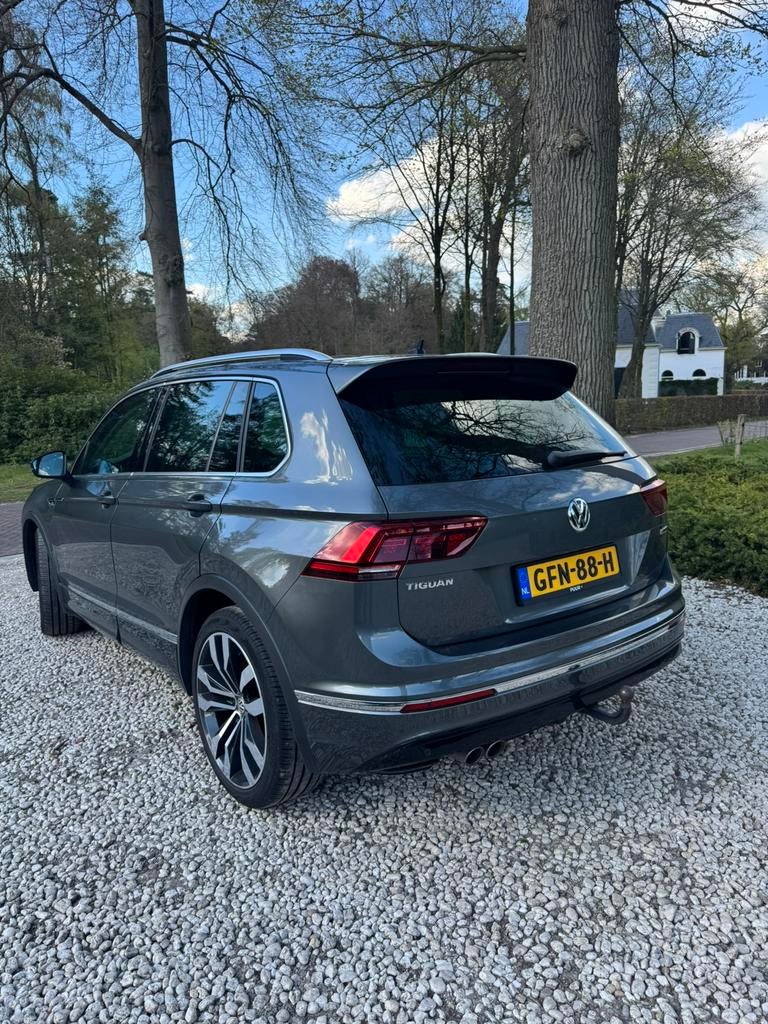 Volkswagen Tiguan 2.0 TSI 190pk 4Motion DSG 2019 Grijs, Auto's, Volkswagen, Automaat, Particulier, SUV of Terreinwagen, 2200 kg
