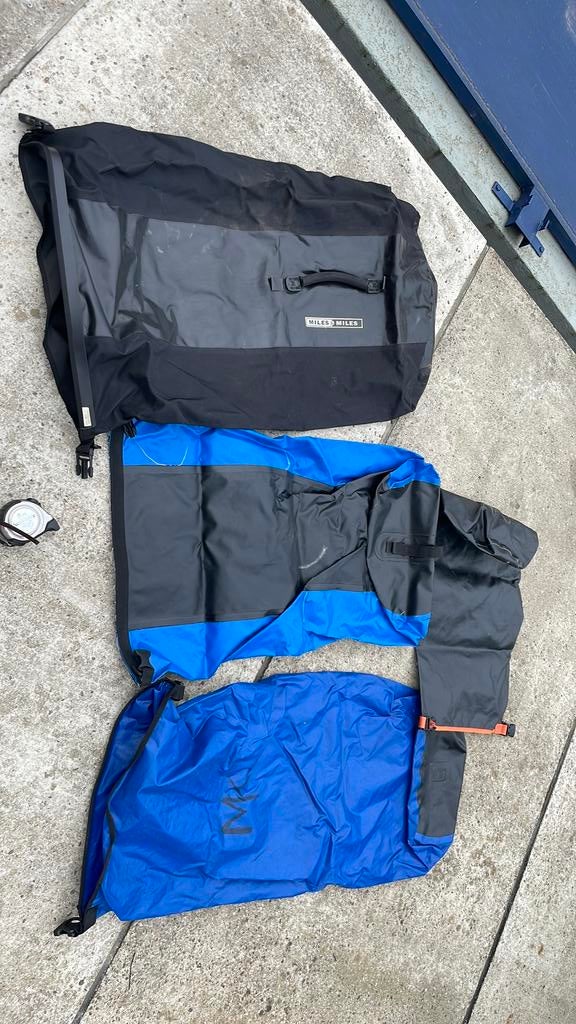 Dry bags verschillende, Ophalen, Zo goed als nieuw