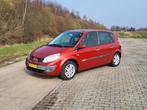 Renault Scénic 1.6 16V 83KW Autbas Euro3 2005 Rood, Auto's, Renault, Voorwielaandrijving, 4 cilinders, Parkeersensor, Leder en Stof