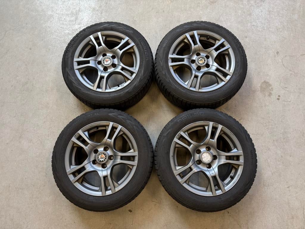 Setje Platin Velgen + Nokian Winterbanden 185/60 R15, Gebruikt, 15 inch, Banden en Velgen, Personenwagen