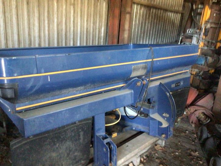 Diverse landbouwmachines: Mengmesttank, kunstmeststrooier, c, Zakelijke goederen, Agrarisch | Werktuigen, Akkerbouw, Overige typen