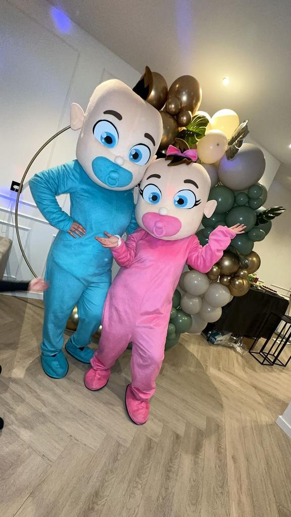 Gender reveal cocomelon mascottes, Hobby en Vrije tijd, Feestartikelen | Verhuur, Ophalen of Verzenden, Zo goed als nieuw, Verjaardag