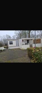 Zeer mooie stacaravan met veel ruimte en vaste plek.