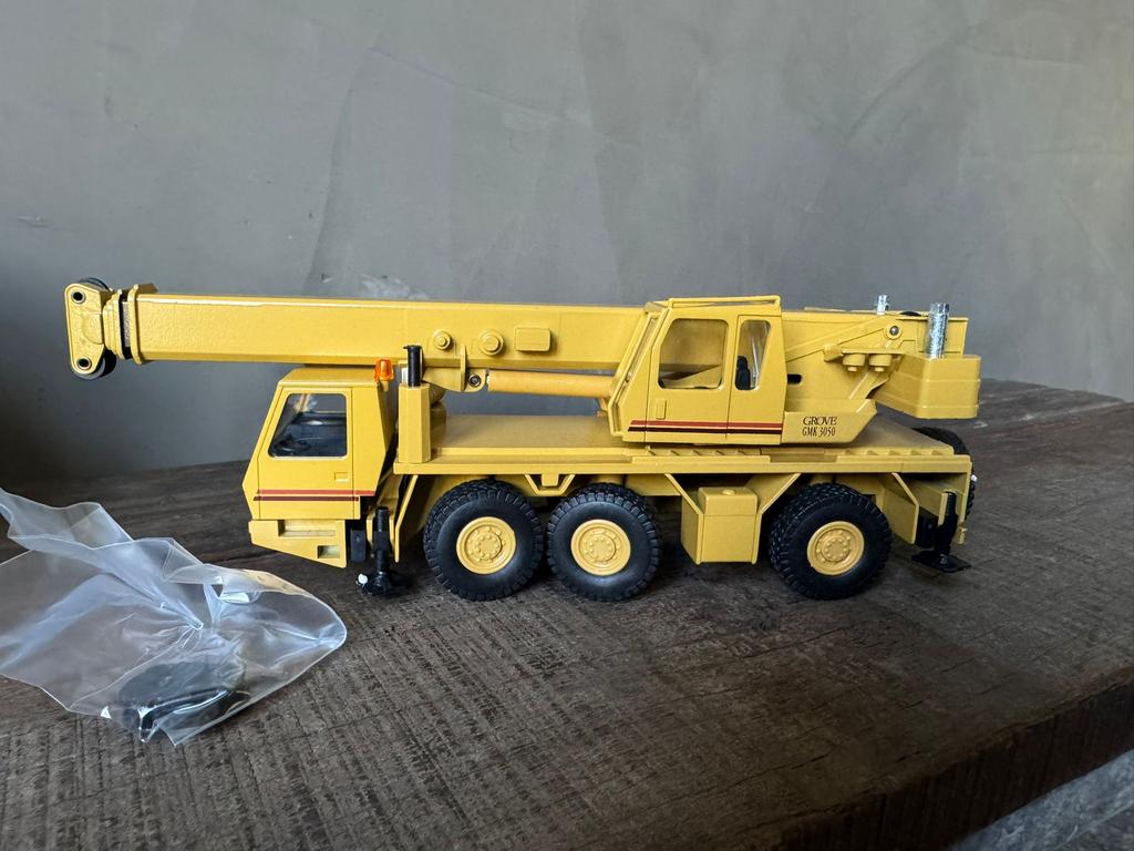 Grove GMK3050, Hobby en Vrije tijd, Ophalen of Verzenden, Nieuw, Hijskraan, Tractor of Landbouw, Conrad