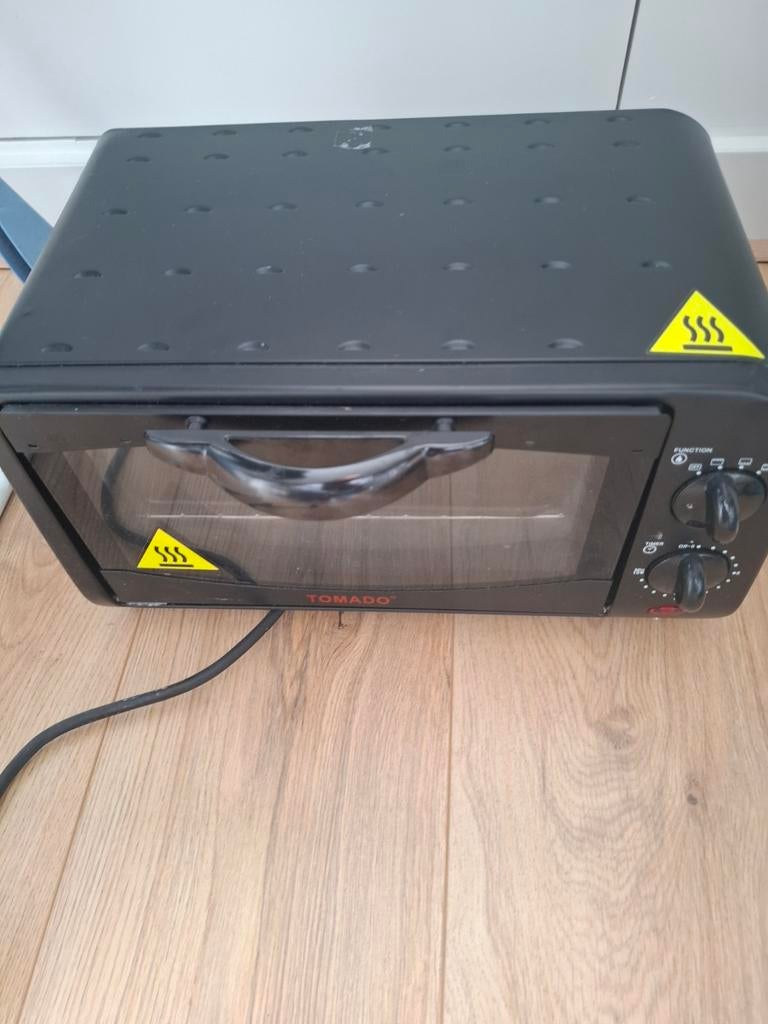 Tomado campingoven / mini oven - Zo goed als nieuw, Ophalen of Verzenden, Zo goed als nieuw, Minder dan 45 cm, Minder dan 45 cm