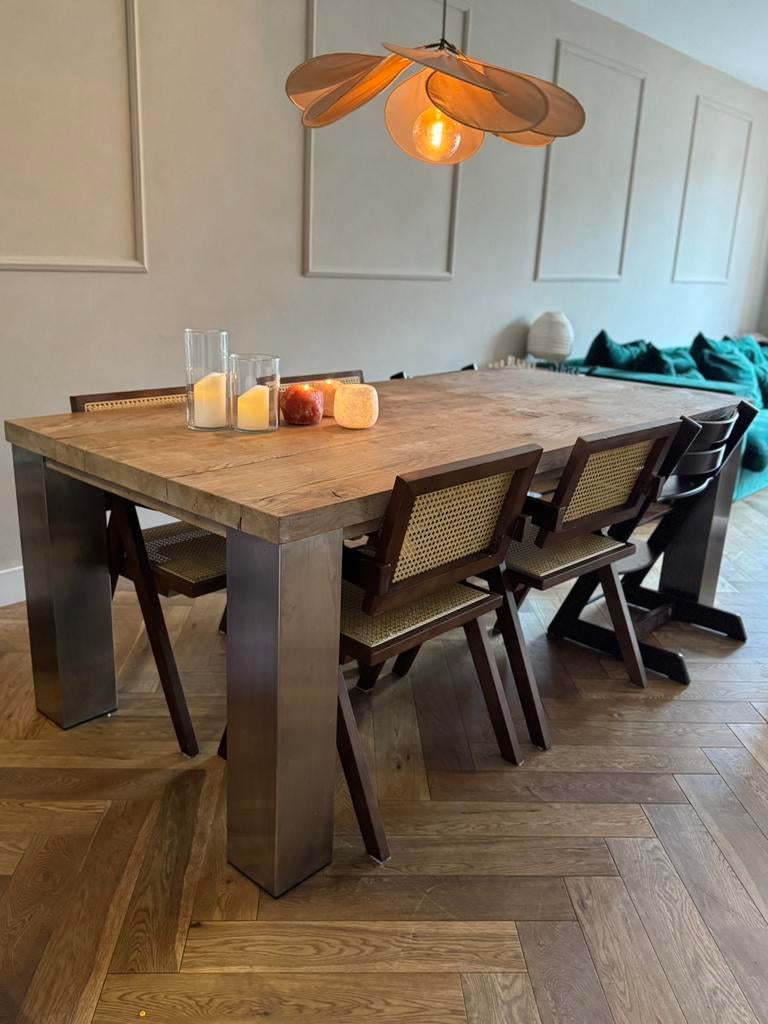 Robuuste houten eettafel met stalen poten, Industriële look, Ophalen, 200 cm of meer, 50 tot 100 cm, Zo goed als nieuw