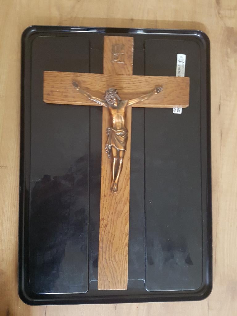 Mooie kruisbeelden – verschillende formaten en stijlen, Ophalen