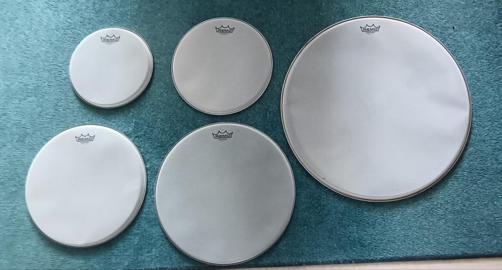 Remo Silent Stroke vellen - Set van 5, Muziek en Instrumenten, Drumstellen en Slagwerk, Ophalen of Verzenden, Zo goed als nieuw