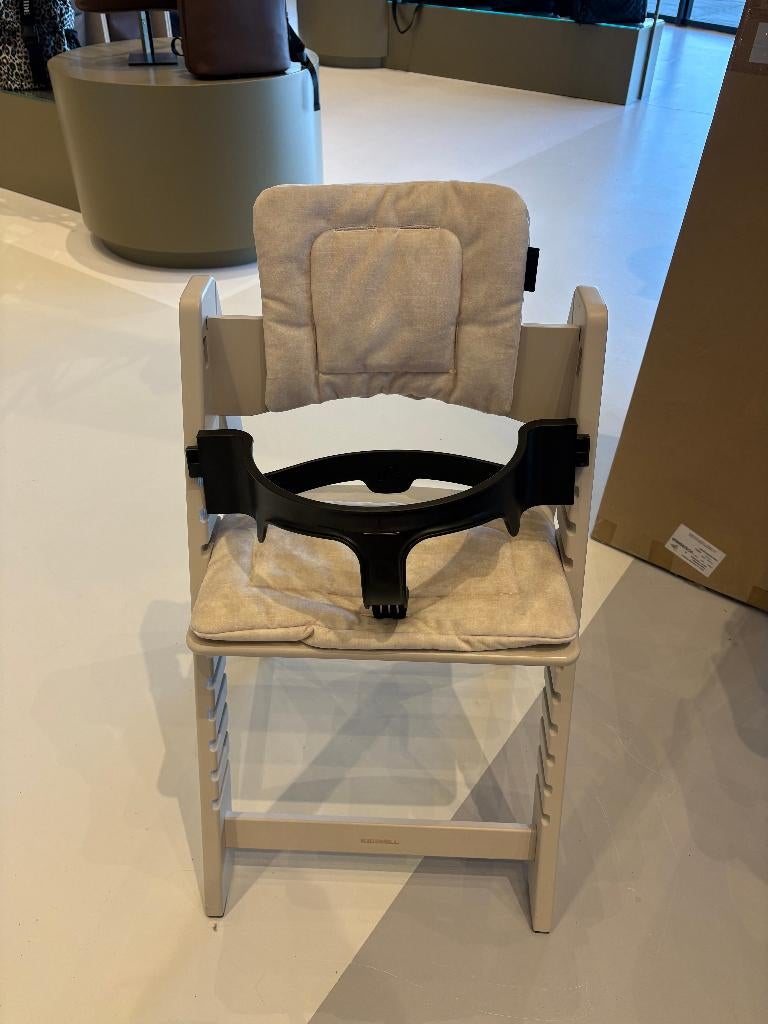 Kidsmill Up! kinderstoel oatmeal, Ophalen, Zo goed als nieuw, Meegroeistoel
