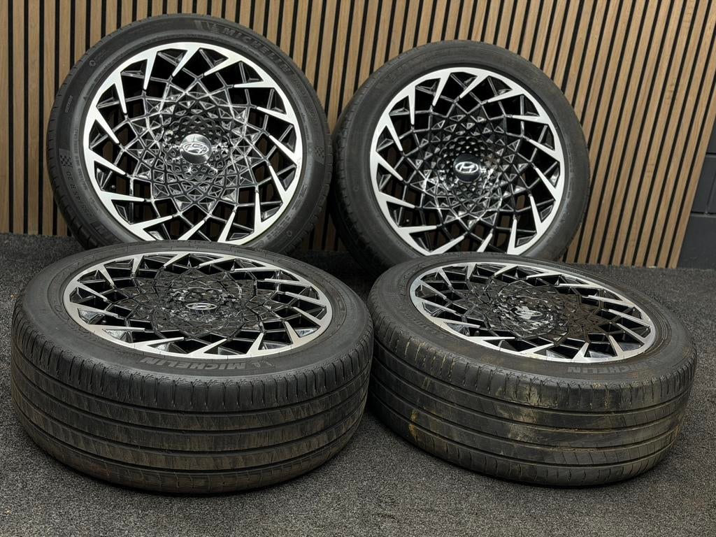 Originele 20 inch Hyundai Ioniq 5 5x114.3 Michelin ZOMER!, Ophalen, 255 mm, ., Banden en Velgen