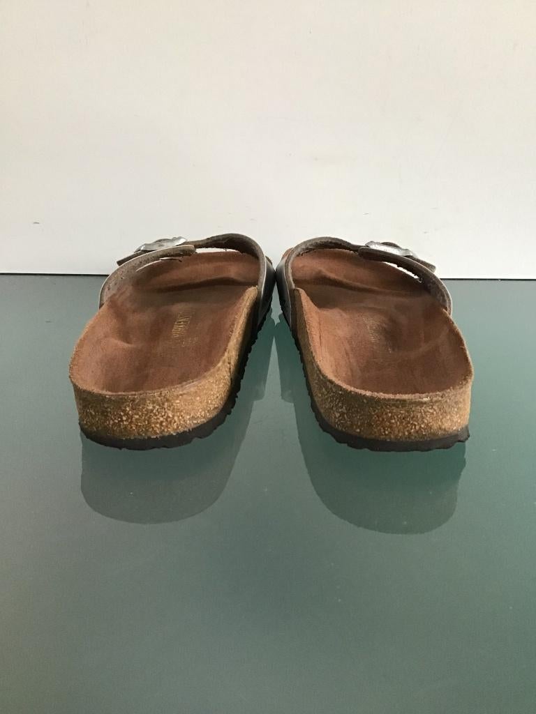 Birkenstock Madrid zilver 41 | slippers | Gratis verzenden, Kleding | Dames, Schoenen, Slippers, Overige kleuren, Verzenden, Zo goed als nieuw