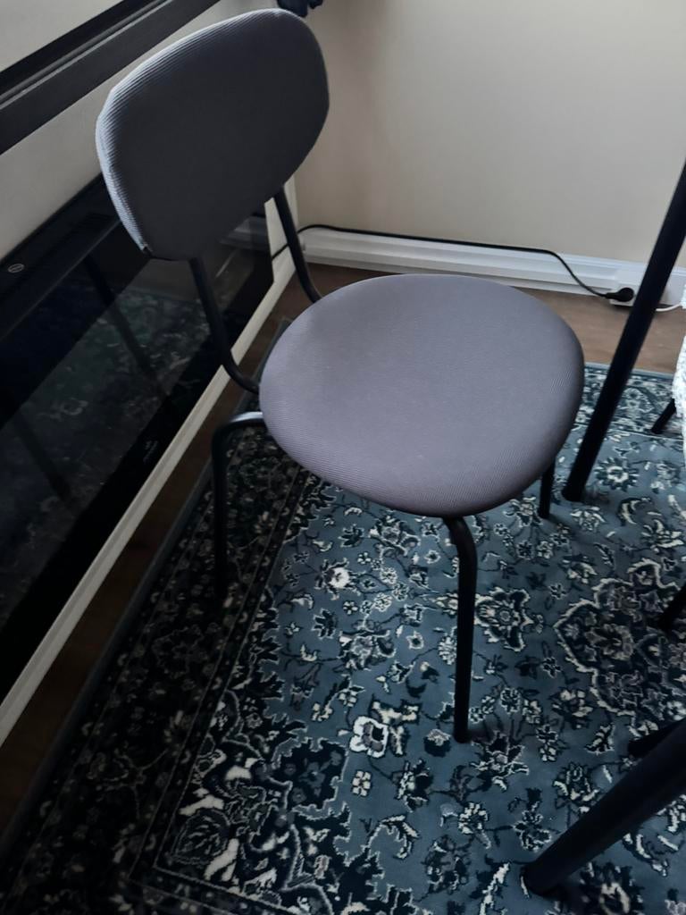 Tafel 67 bij 67 en 4 stoelen kleur zwart, Huis en Inrichting, Tafels | Eettafels, Ophalen, Gebruikt, 50 tot 100 cm, Vierkant