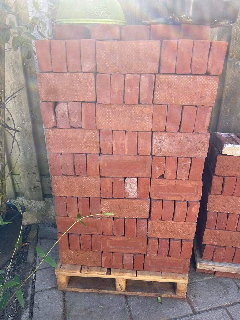 Nieuwe Metselstenen circa 330 stuks - Rode bakstenen, Doe-het-zelf en Verbouw, Metselstenen, Ophalen, Gebruikt, Bakstenen