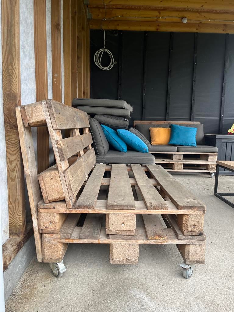 Lounge set van pallets met kussens, Ophalen, 4 zitplaatsen, Gebruikt, Loungeset