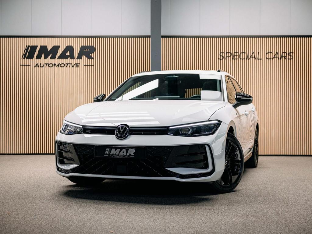 Volkswagen Passat Variant R-Line Diesel | Trekhaak | Pano |, Stof, Gebruikt, 4 cilinders, Wit