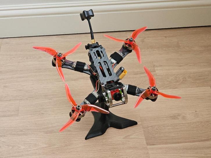 Fpv freestyle racedrone analoog, Audio, Tv en Foto, Drones, Zo goed als nieuw, Ophalen