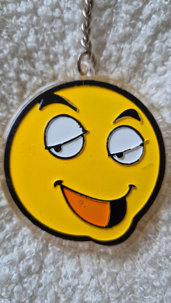 Sleutelhanger Smiley Emoticon, Ophalen of Verzenden, Nieuw, Knuffel of Figuurtje