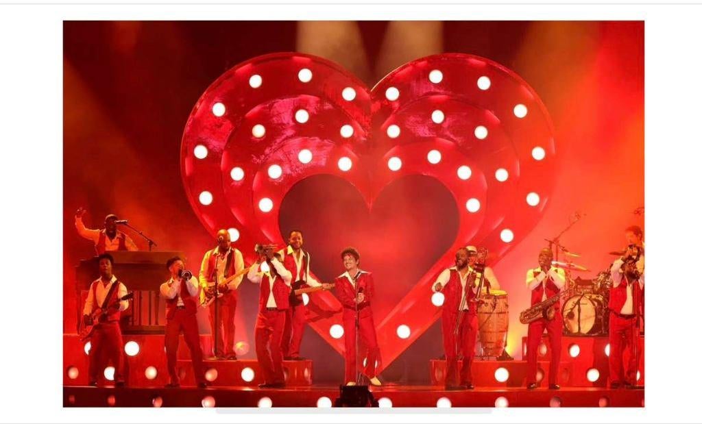 2 top seats for Bruno Mars in BERLIN on Fri, June 26, Twee personen, Juni