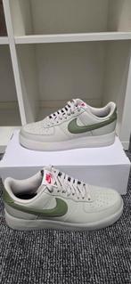 Nike Air Force 1 NBY - Maat 43 - Nieuw, Kleding | Heren, Schoenen, Overige kleuren, Nike, Nieuw, Ophalen of Verzenden