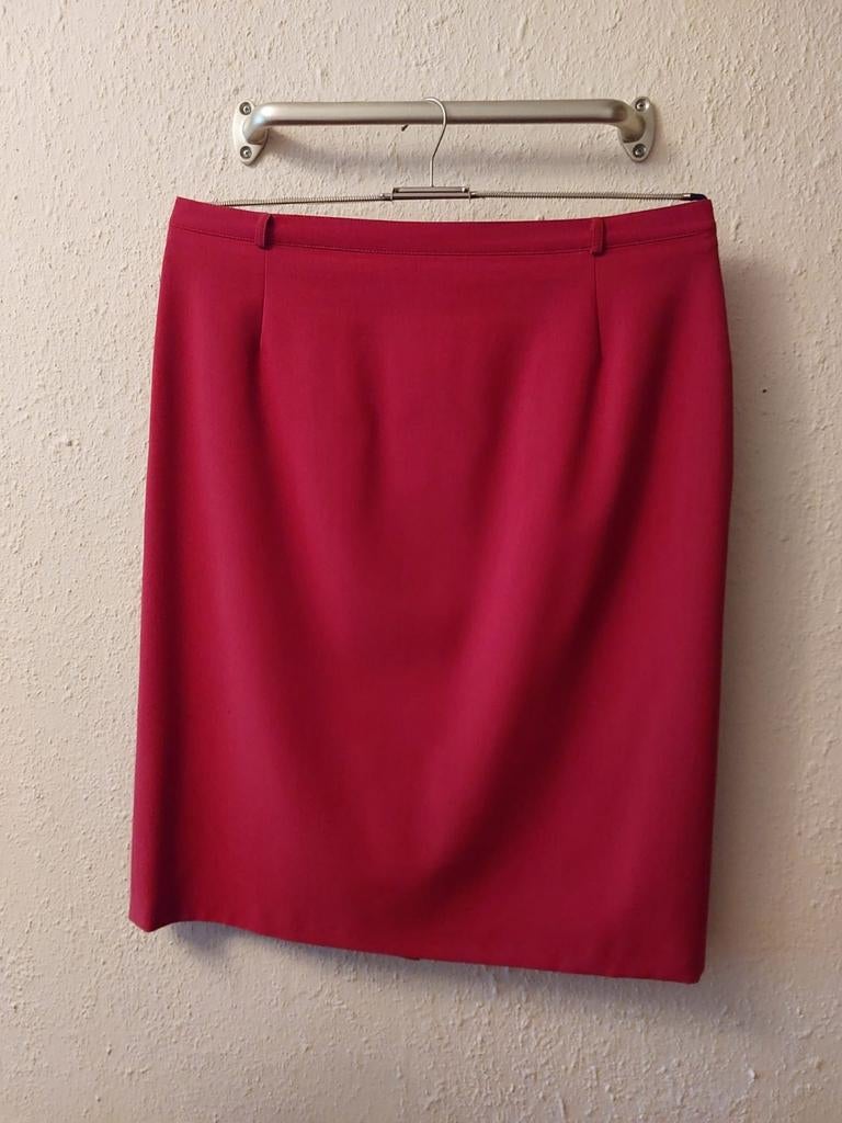 Mooie rode rok met splitje - Maat 46/48, Kleding | Dames, Rokken, Maat 46/48 (XL) of groter, Ophalen of Verzenden, Zo goed als nieuw