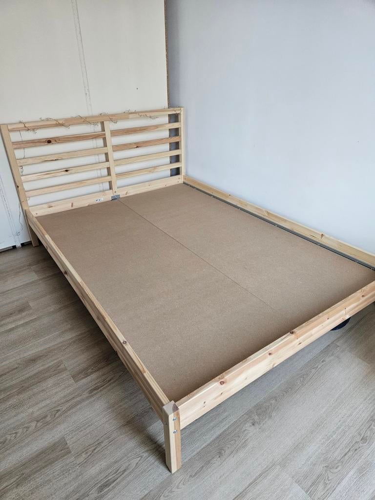 IKEA "tarva" bed 140x200 (zonder lattenbodem), Ophalen