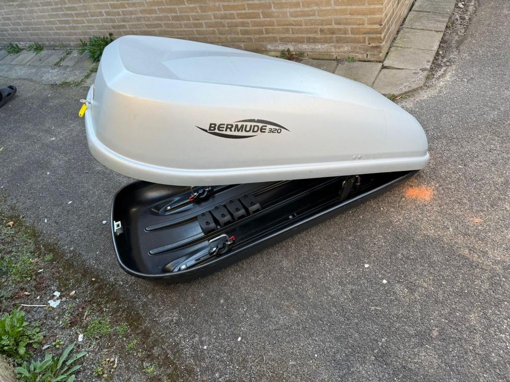 Zeer ruime brede grote Hapro Bermude 320 EF grijs dakkoffer, Auto diversen, Ophalen of Verzenden, Zo goed als nieuw