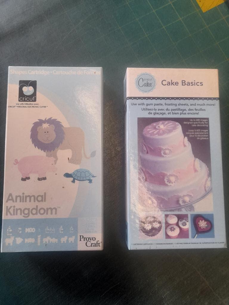 2 stuks cricut cartridges - OPRUIMING, Ophalen of Verzenden, Nieuw, Overige thema's, Pons of Mal