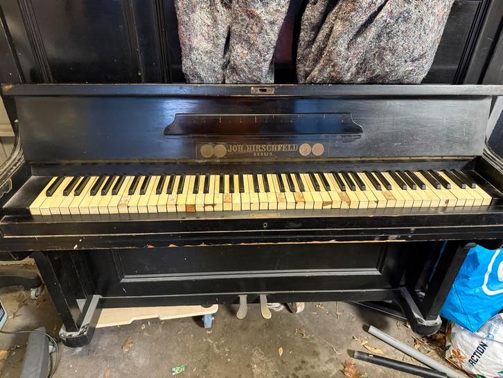 Antieke Piano - Decoratie Object (Joh. Hirschfeld Berlin), Muziek en Instrumenten, Piano's, Gebruikt, Piano, Zwart, Ophalen