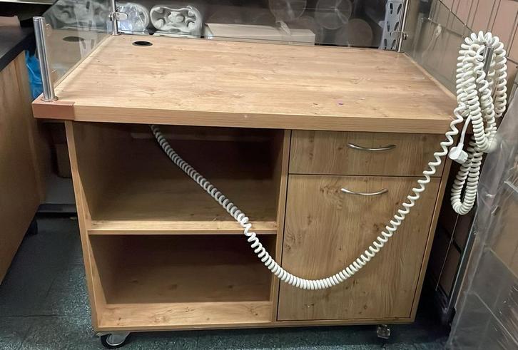 Werkbank met houten blad en glazen zijkanten, Doe-het-zelf en Verbouw, Werkbanken, Gebruikt, 70 tot 120 cm, Ophalen