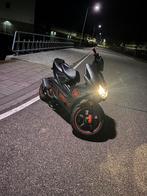 Yamaha aerox 50 cc 2 tackt, Fietsen en Brommers, Scooters | Yamaha, Ophalen of Verzenden, Zo goed als nieuw, Tweetakt, Aerox