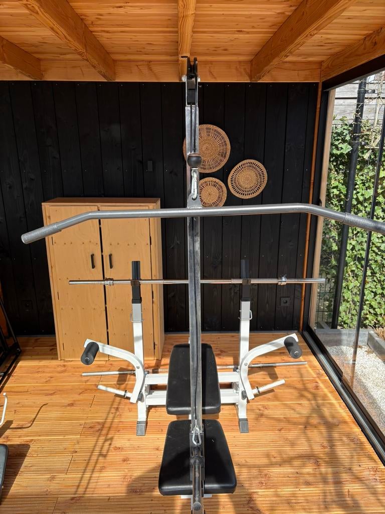 Gorilla Sport Universele Halterbank incl. gewichten en tbh, Ophalen, Zo goed als nieuw, Krachtstation