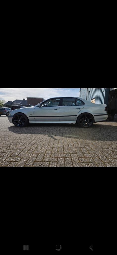 BMW 535i e39. v8 1999  Gletcher Grün, Auto's, Automaat, Achterwielaandrijving, Overige kleuren, 2000 kg