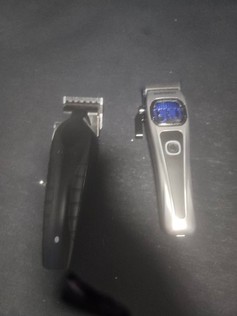 Kemei en suprent tondeuse, Ophalen