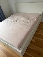 Malm bedrame hoog met 2 bedlades (+ matras en lattenbodem), Huis en Inrichting, Ophalen, Gebruikt, Wit, Tweepersoons