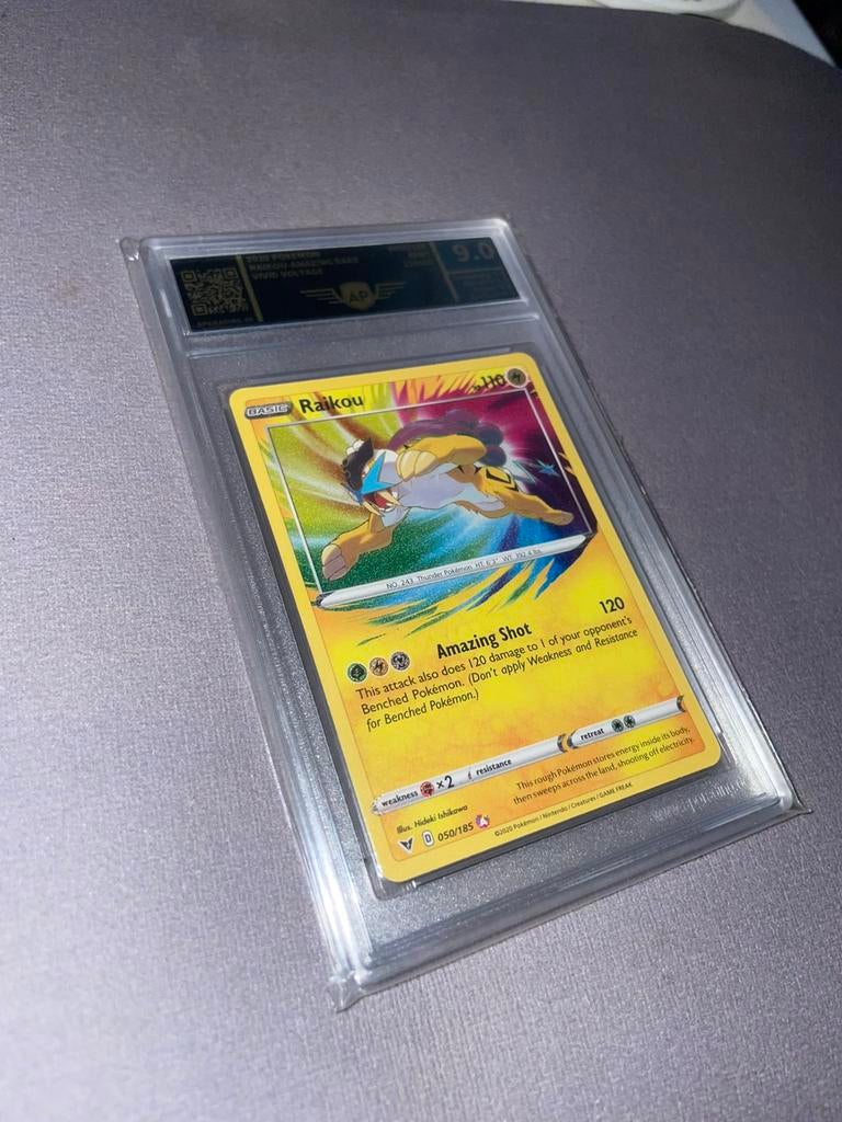 Pokemon - Raikou Amazing Rare Grade 8.5, Ophalen of Verzenden, Zo goed als nieuw, Losse kaart