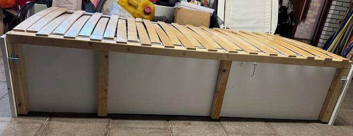 Bed, kraan en kookstel voor buscamper RDW klaar maken., Caravans en Kamperen, Camper-accessoires, Ophalen