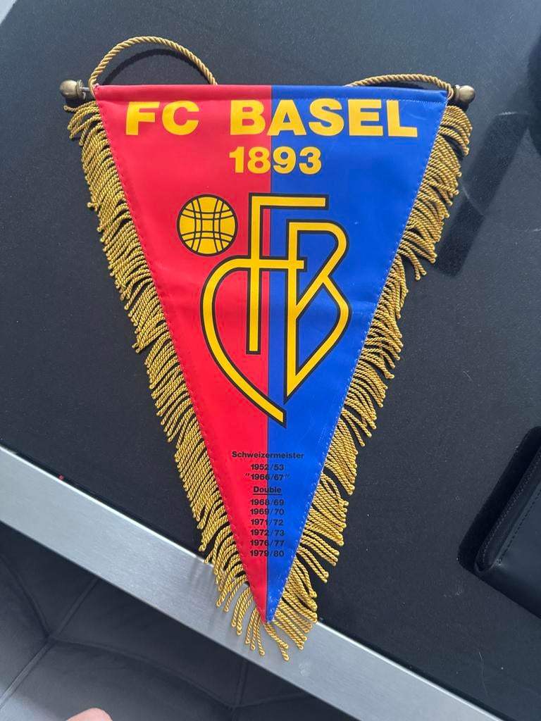 vaantje fc basel grootven dubbelzijdig, Ophalen of Verzenden, Zo goed als nieuw, Buitenlandse clubs, Vaantje of Sjaal