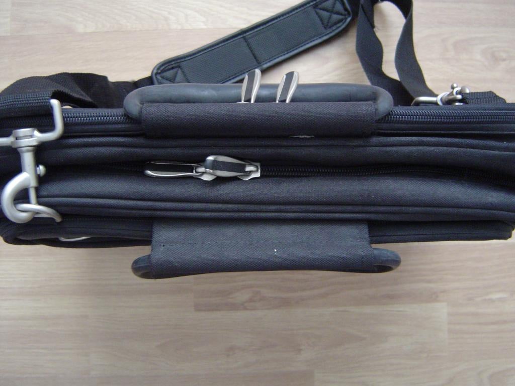 Laptop tas van HP, Computers en Software, Laptoptassen, Ophalen, 14 inch, Zo goed als nieuw, Schoudertas