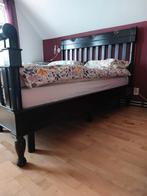 Bed 2 persoons Ledikant Parijs met houtsnijwerk, Ophalen, Zo goed als nieuw, Tweepersoons
