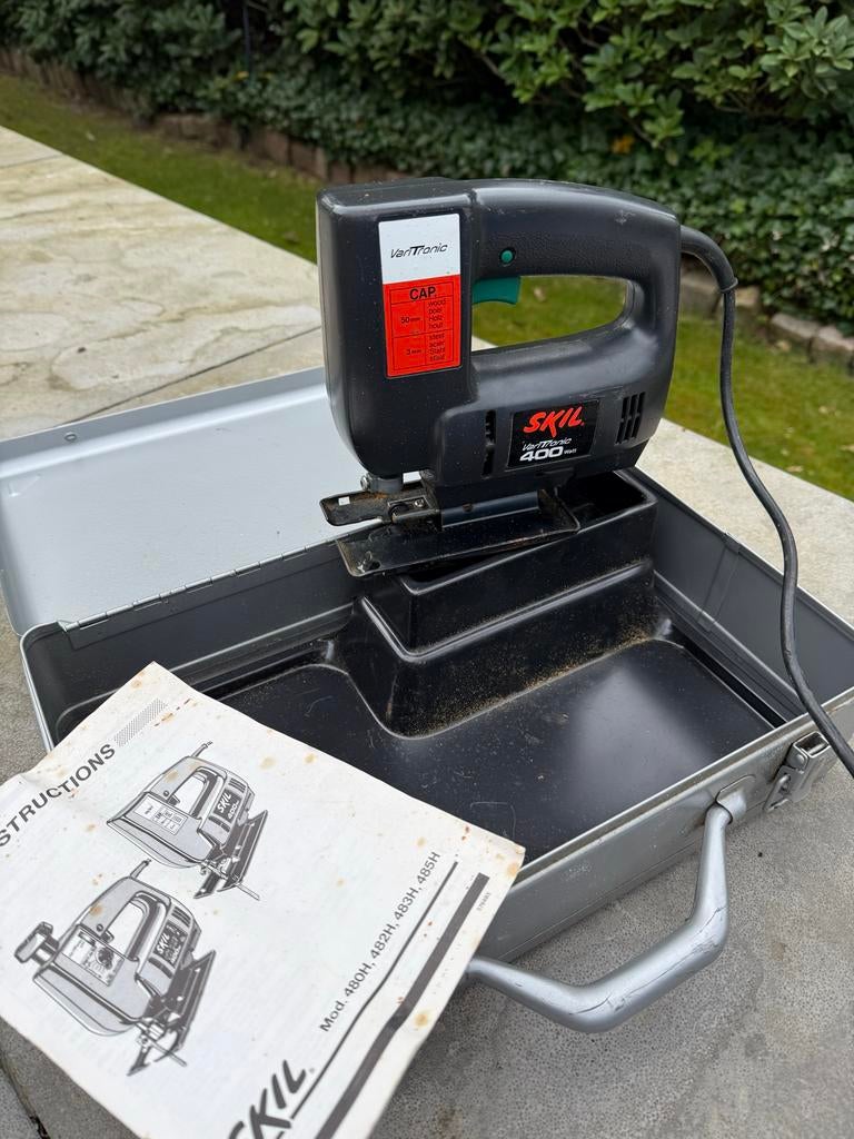 Skil VariTronic 400 Watt Decoupeerzaag met koffer, Gebruikt, Decoupeerzaag, Ophalen of Verzenden, 30 tot 70 mm