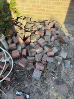 Gratis partij trommelsteen zwart rood zo’n 6 tot 10M2, Ophalen, Gebruikt, Klinkers, 5 tot 10 m²