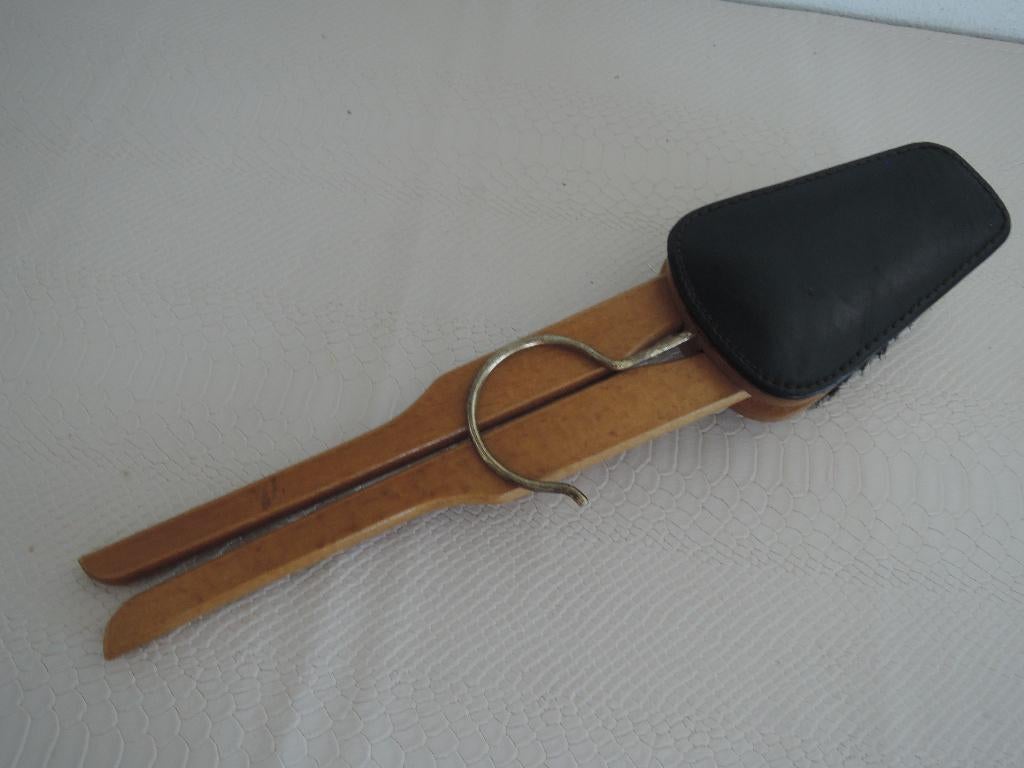Ouderwetse opvouwbare kledinghanger met kledingborstel, Antiek en Kunst, Ophalen of Verzenden
