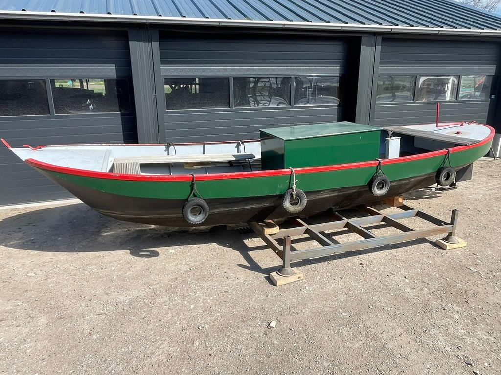 Stalen vlet met diesel inboard Timra platbodem schuit, Watersport en Boten, Ophalen, Zo goed als nieuw