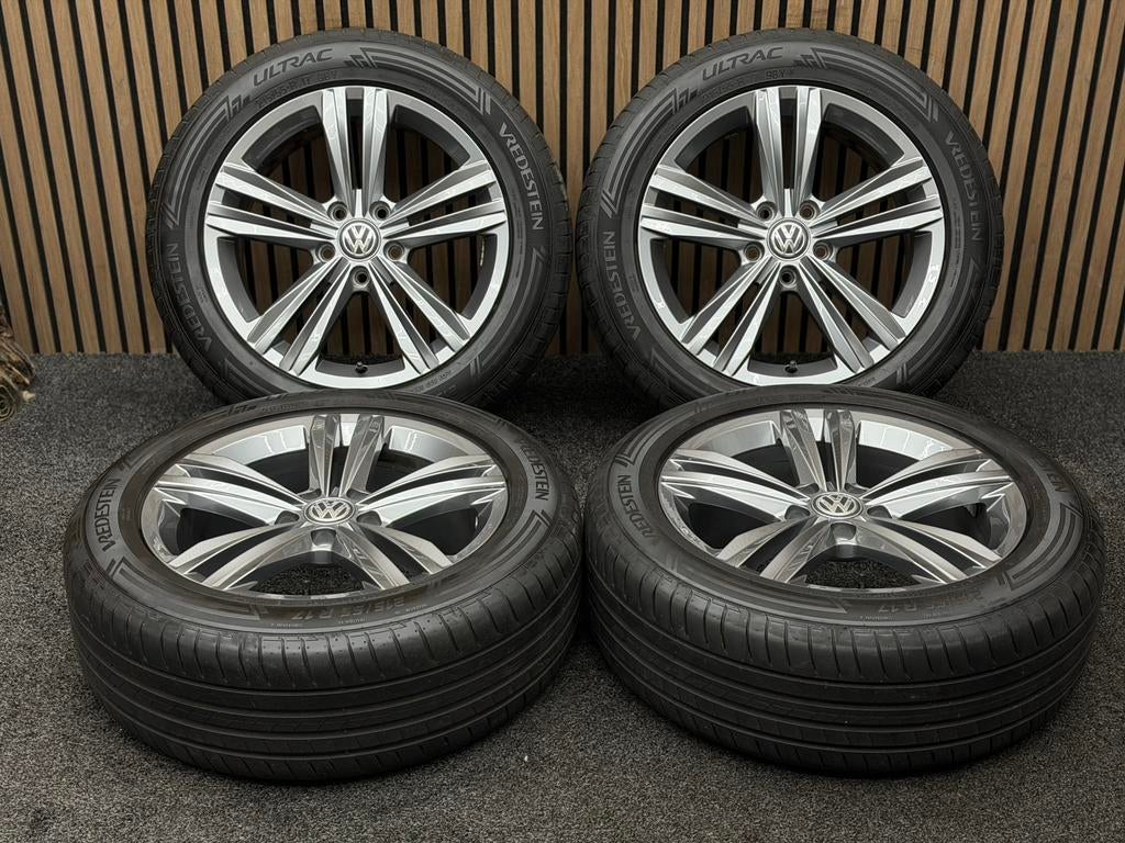 Originele 17 inch VW Passat T-Roc Sebring 5x112 Vredestein, Ophalen, 215 mm, ., Banden en Velgen